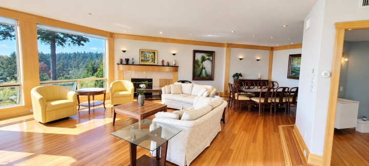 Photo 11 at 4180B Rose Crescent, Sandy Cove, West Vancouver