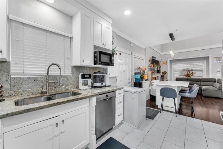 Photo 12 at 546 E 44th Avenue, Fraser VE, Vancouver East