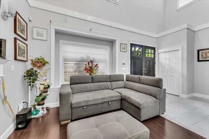 Photo 8 at 546 E 44th Avenue, Fraser VE, Vancouver East