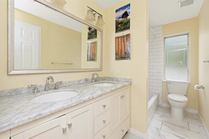 Photo 11 at 408 - 2211 Wall Street, Hastings, Vancouver East