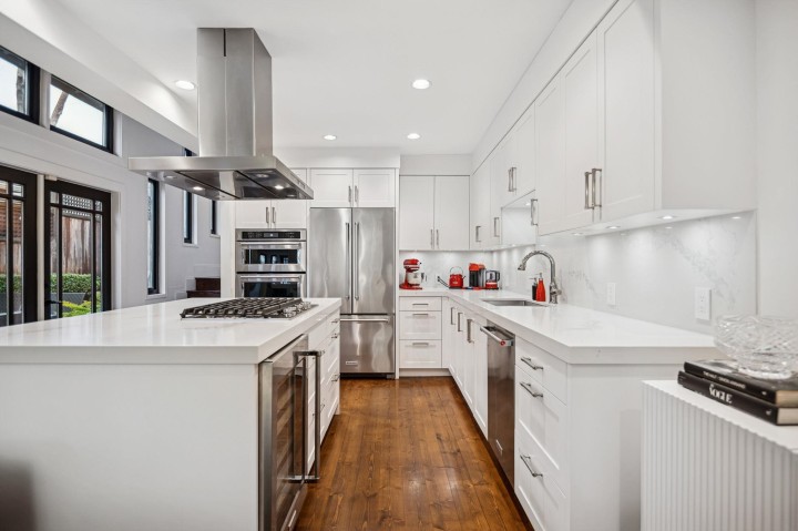 Photo 10 at 3814 W 11 Avenue, Point Grey, Vancouver West