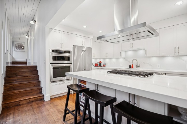 Photo 11 at 3814 W 11 Avenue, Point Grey, Vancouver West