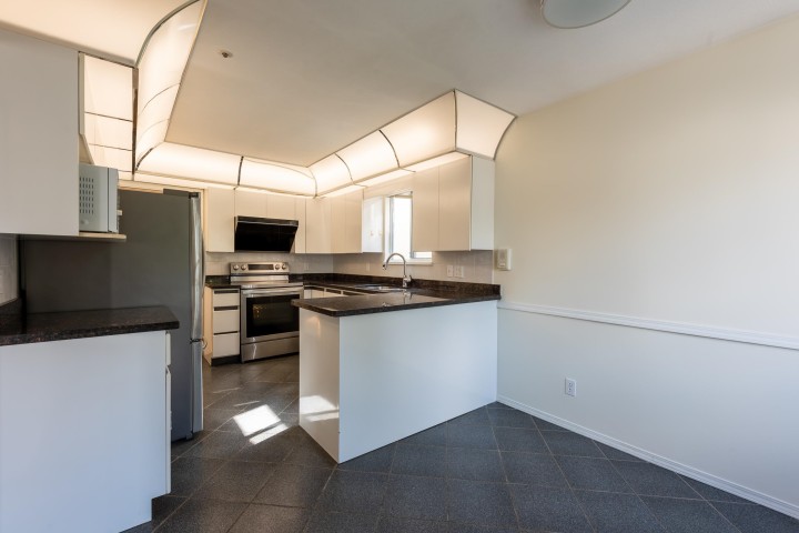 Photo 6 at 6775 Culloden Street, South Vancouver, Vancouver East