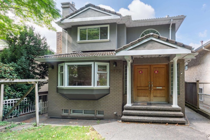 Photo 1 at 6775 Culloden Street, South Vancouver, Vancouver East