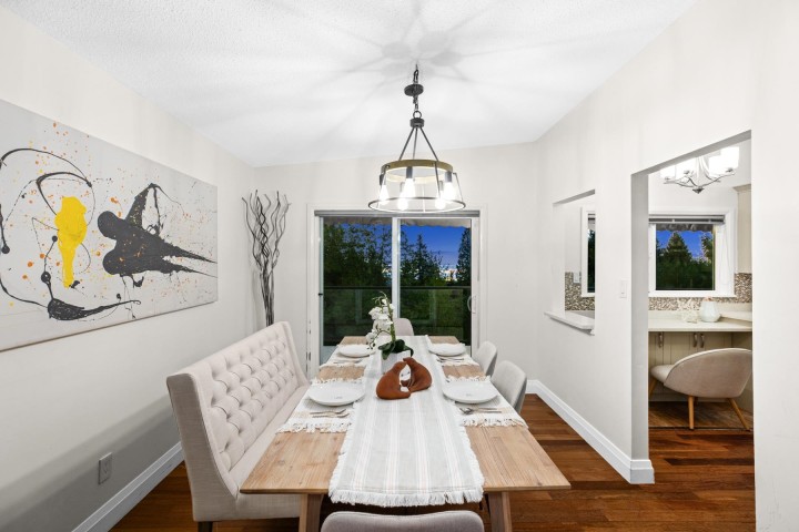 Photo 8 at 520 Ballantree Place, Glenmore, West Vancouver