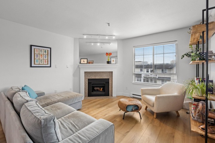 Photo 2 at 407 - 1950 E 11th Avenue, Grandview Woodland, Vancouver East