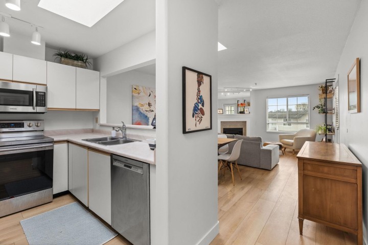 Photo 17 at 407 - 1950 E 11th Avenue, Grandview Woodland, Vancouver East