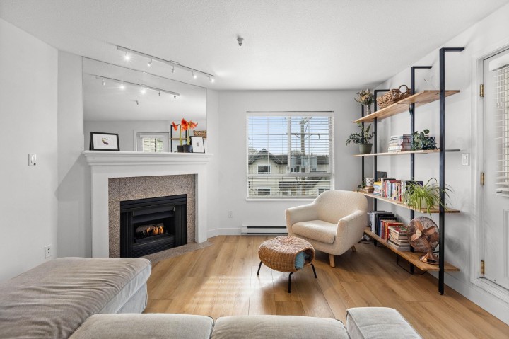 Photo 3 at 407 - 1950 E 11th Avenue, Grandview Woodland, Vancouver East