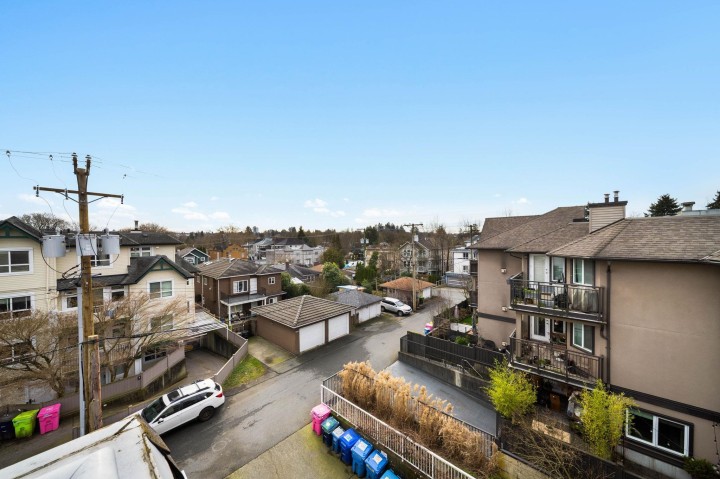 Photo 8 at 407 - 1950 E 11th Avenue, Grandview Woodland, Vancouver East