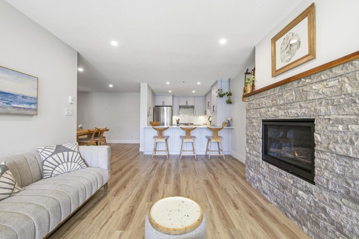 Photo 13 at 108 - 3131 Main Street, Mount Pleasant VE, Vancouver East