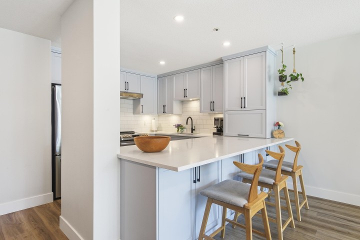 Photo 7 at 108 - 3131 Main Street, Mount Pleasant VE, Vancouver East