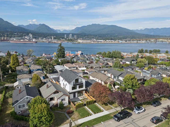 Photo 1 at 1 - 2815 Trinity Street, Hastings Sunrise, Vancouver East