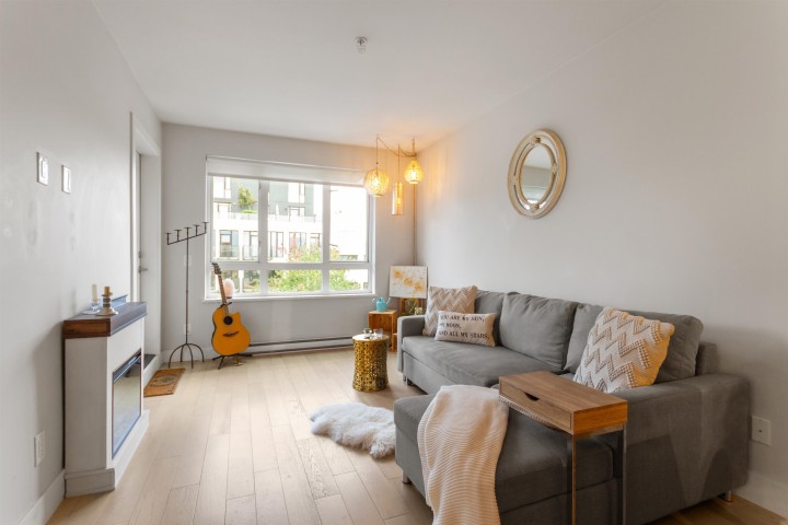 Photo 2 at 509 - 2477 Carolina Street, Mount Pleasant VE, Vancouver East