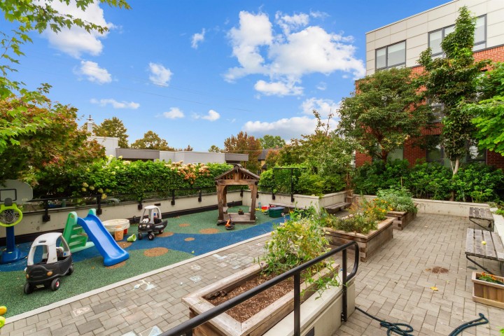 Photo 17 at 509 - 2477 Carolina Street, Mount Pleasant VE, Vancouver East