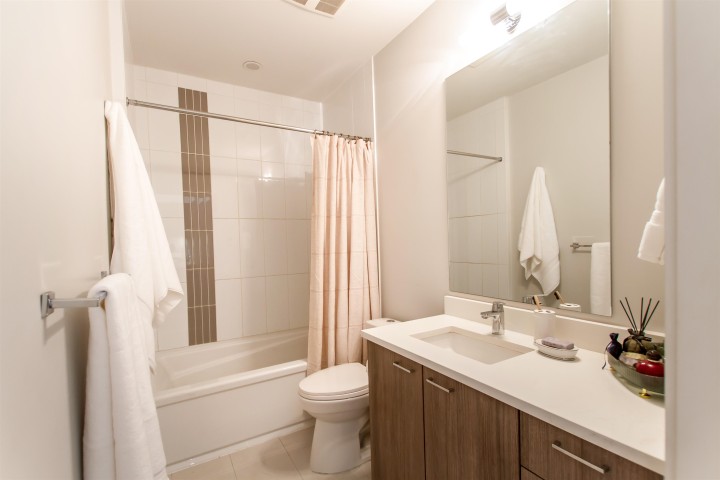 Photo 12 at 509 - 2477 Carolina Street, Mount Pleasant VE, Vancouver East