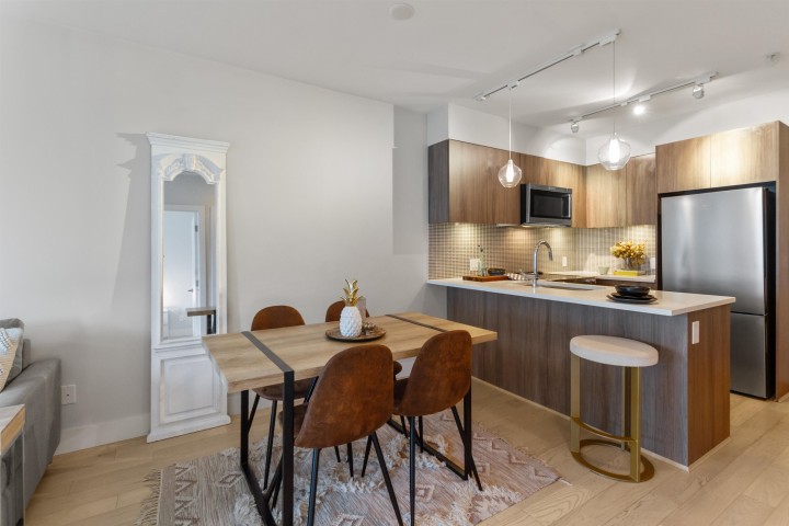 Photo 5 at 509 - 2477 Carolina Street, Mount Pleasant VE, Vancouver East