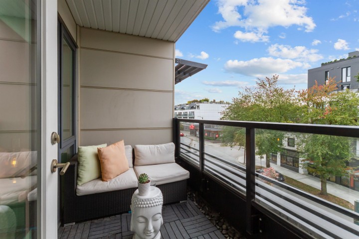 Photo 15 at 509 - 2477 Carolina Street, Mount Pleasant VE, Vancouver East