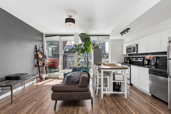 Photo 2 at 406 - 2511 Quebec Street, Mount Pleasant VE, Vancouver East