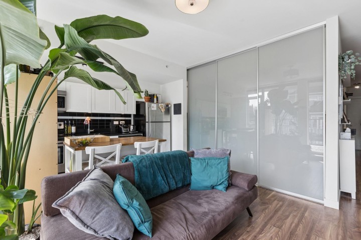 Photo 6 at 406 - 2511 Quebec Street, Mount Pleasant VE, Vancouver East