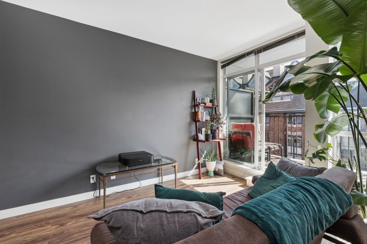 Photo 4 at 406 - 2511 Quebec Street, Mount Pleasant VE, Vancouver East