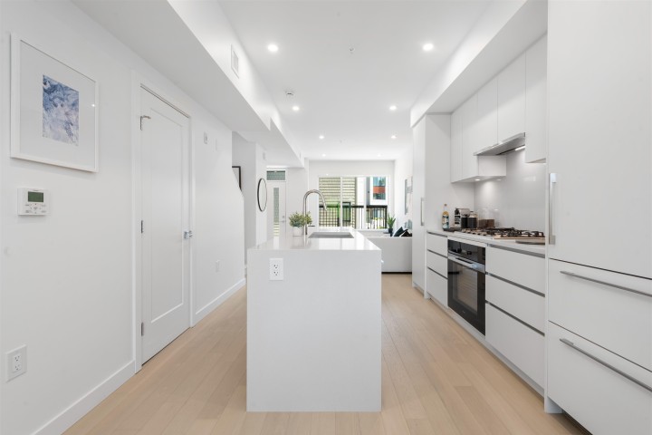 Photo 14 at 885 W 33rd Avenue, Cambie, Vancouver West