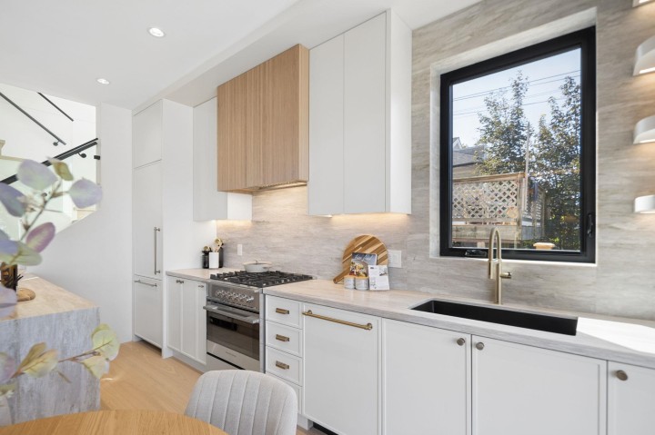Photo 12 at 2 - 2815 Trinity Street, Hastings Sunrise, Vancouver East