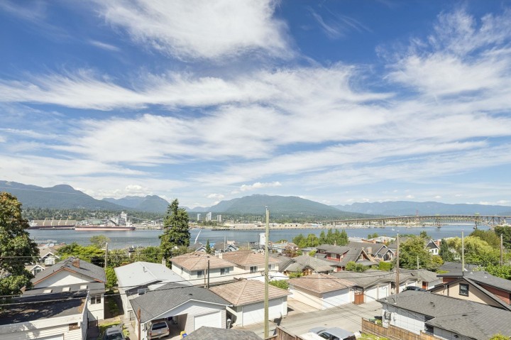 Photo 36 at 2 - 2815 Trinity Street, Hastings Sunrise, Vancouver East