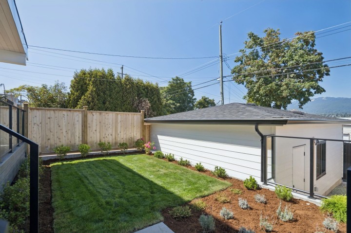 Photo 18 at 2 - 2815 Trinity Street, Hastings Sunrise, Vancouver East