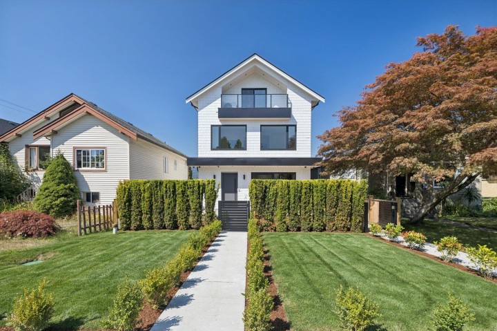 Photo 4 at 2 - 2815 Trinity Street, Hastings Sunrise, Vancouver East