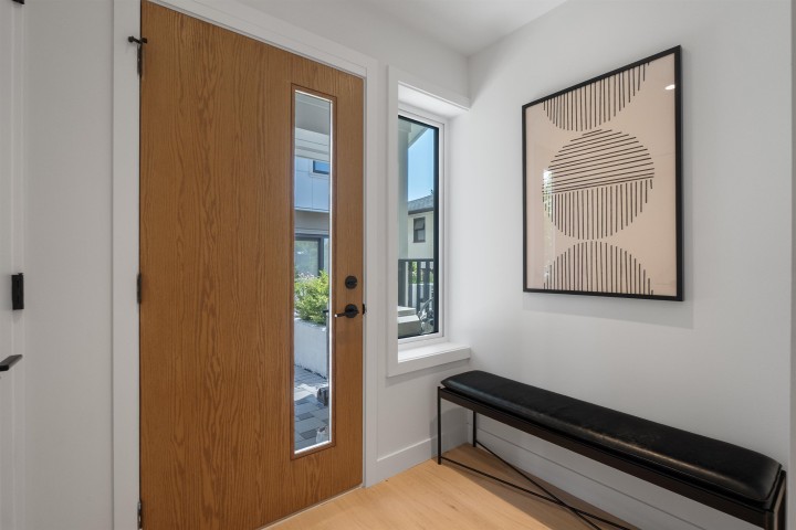 Photo 2 at 1012 W 52nd Avenue, South Granville, Vancouver West