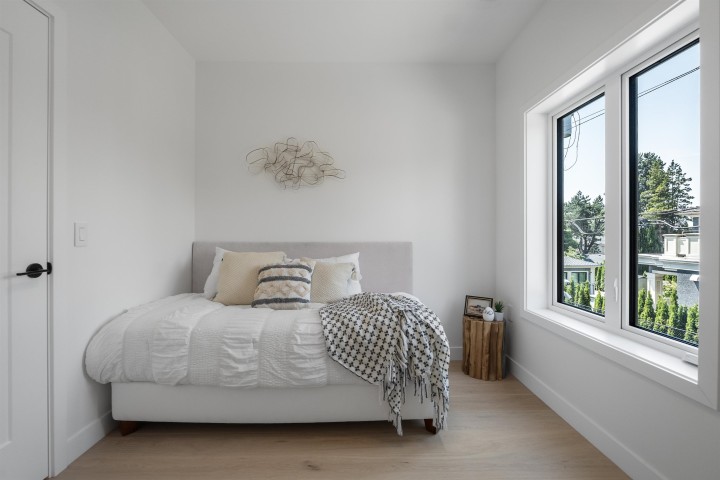 Photo 9 at 1012 W 52nd Avenue, South Granville, Vancouver West