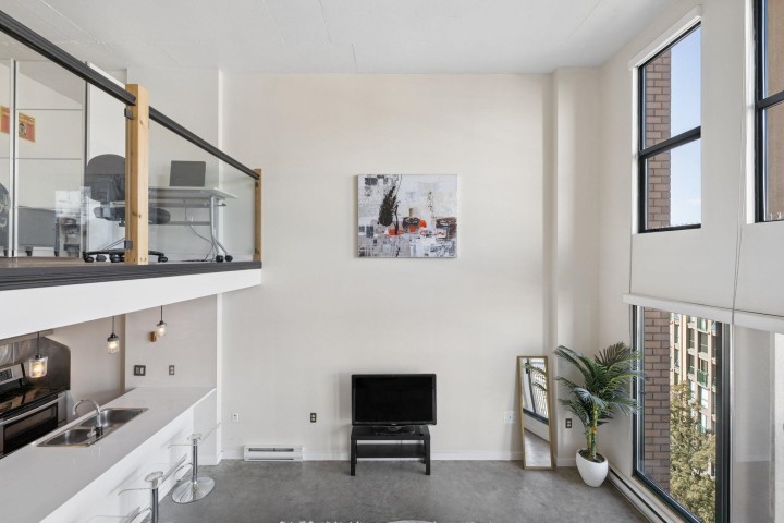 Photo 9 at 609 - 22 E Cordova Street, Downtown VE, Vancouver East