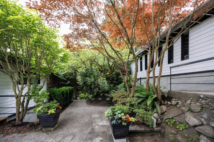 Photo 7 at 2220 W 32nd Avenue, Quilchena, Vancouver West