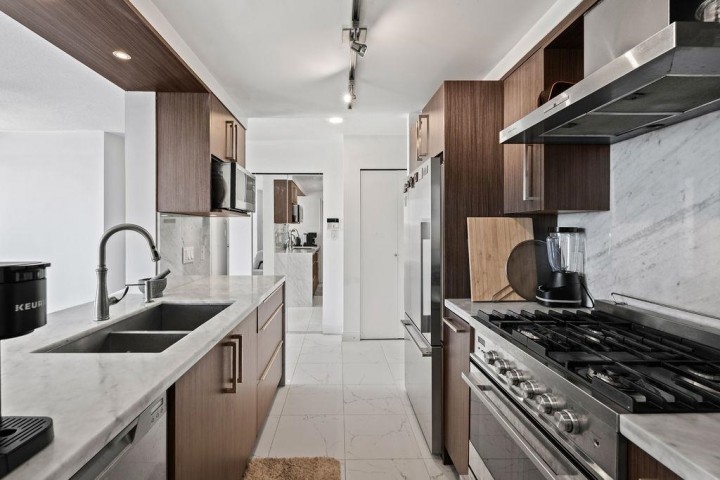 Photo 9 at 3302 - 193 Aquarius Mews, Yaletown, Vancouver West