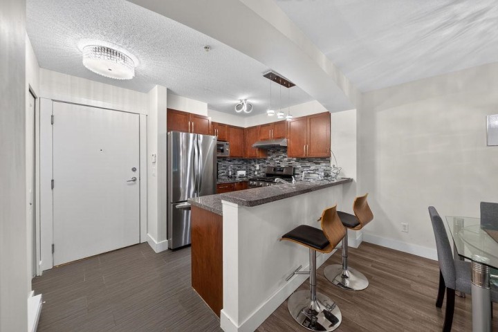 Photo 4 at 105 - 5740 Toronto Road, University VW, Vancouver West