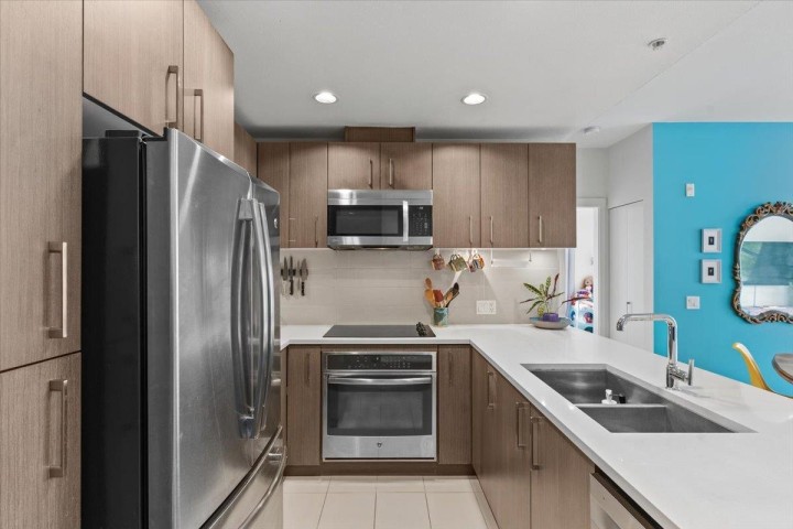 Photo 5 at 313 - 5981 Gray Avenue, University VW, Vancouver West