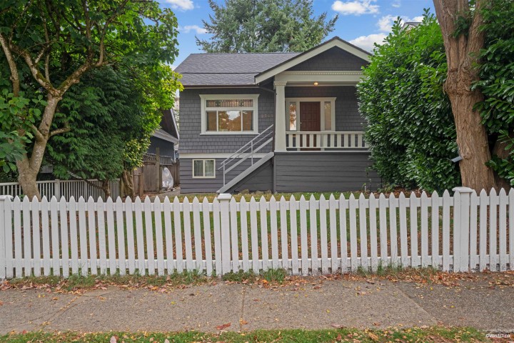 Photo 1 at 2343 W 45th Avenue, Kerrisdale, Vancouver West