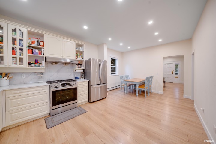 Photo 9 at 2343 W 45th Avenue, Kerrisdale, Vancouver West