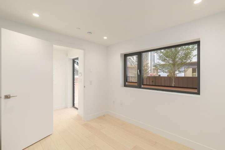 Photo 13 at 22 W 14th Avenue, Mount Pleasant VW, Vancouver West