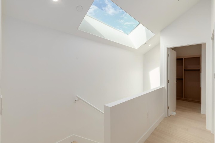 Photo 7 at 22 W 14th Avenue, Mount Pleasant VW, Vancouver West