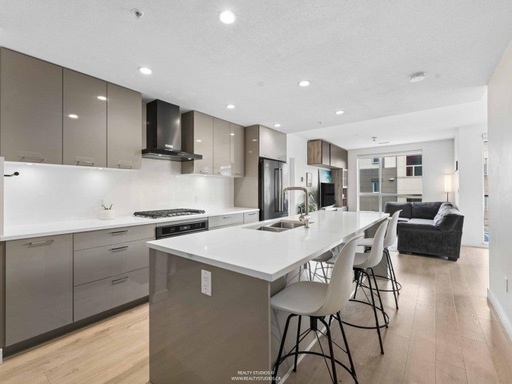 Photo 5 at 405 - 3581 Ross Drive, University VW, Vancouver West