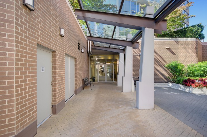 Photo 4 at 211 - 445 W 2nd Avenue, False Creek, Vancouver West