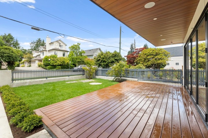 Photo 3 at A - 4260 Sophia Street, Main, Vancouver East