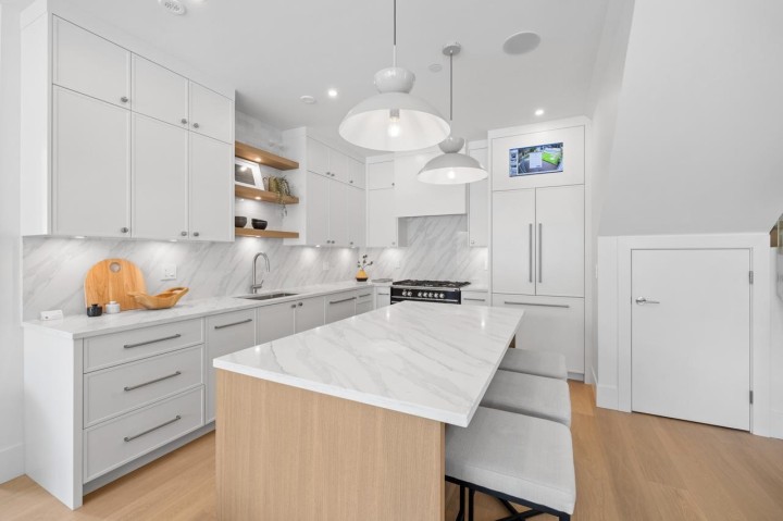 Photo 11 at A - 4260 Sophia Street, Main, Vancouver East