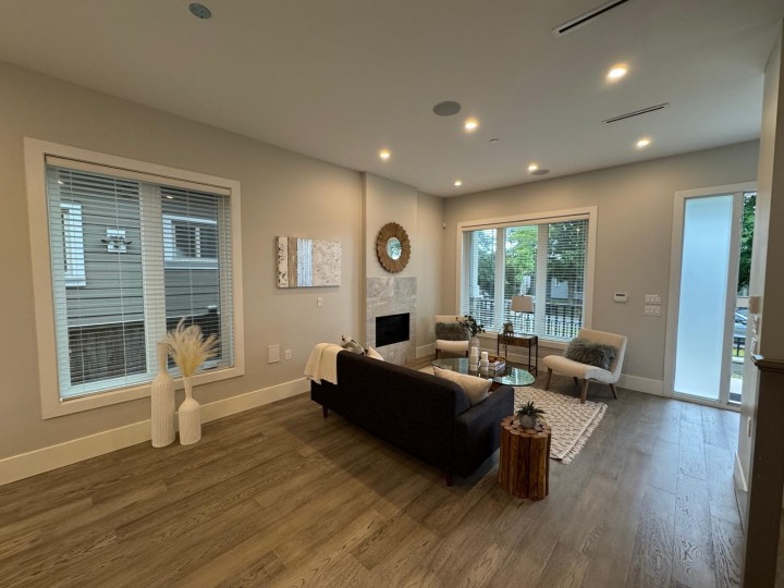 Photo 2 at 3345 Parker Street, Renfrew VE, Vancouver East