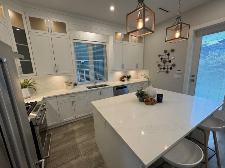 Photo 5 at 3345 Parker Street, Renfrew VE, Vancouver East