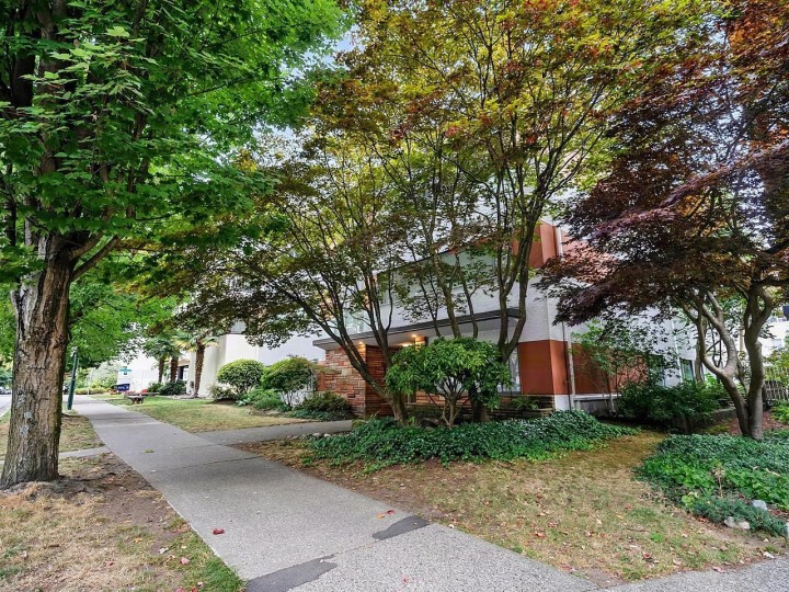 Photo 3 at 105 - 1879 Barclay Street, West End VW, Vancouver West