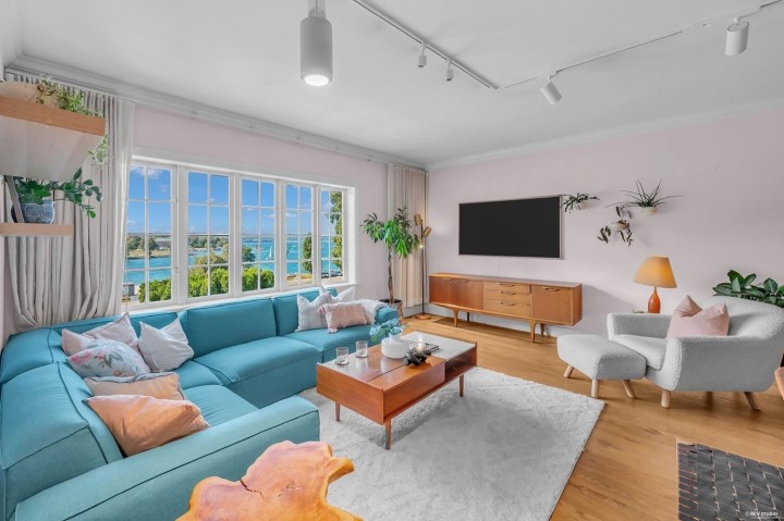Photo 1 at 209 - 1311 Beach Avenue, West End VW, Vancouver West