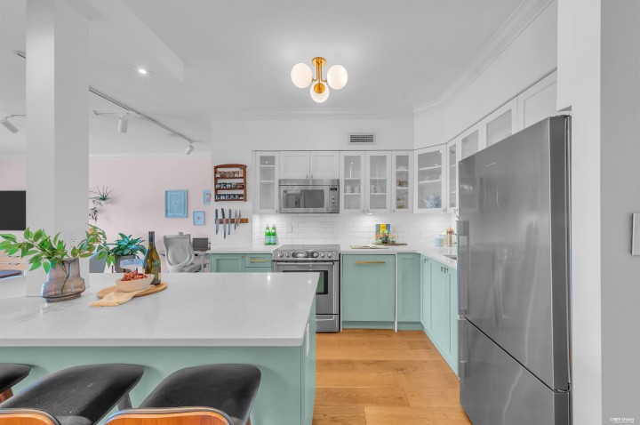 Photo 8 at 209 - 1311 Beach Avenue, West End VW, Vancouver West