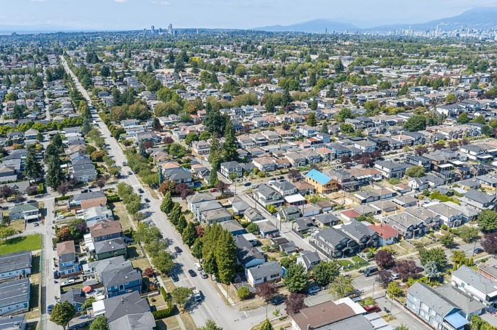 Photo 26 at 2873 E 54th Avenue, Killarney VE, Vancouver East